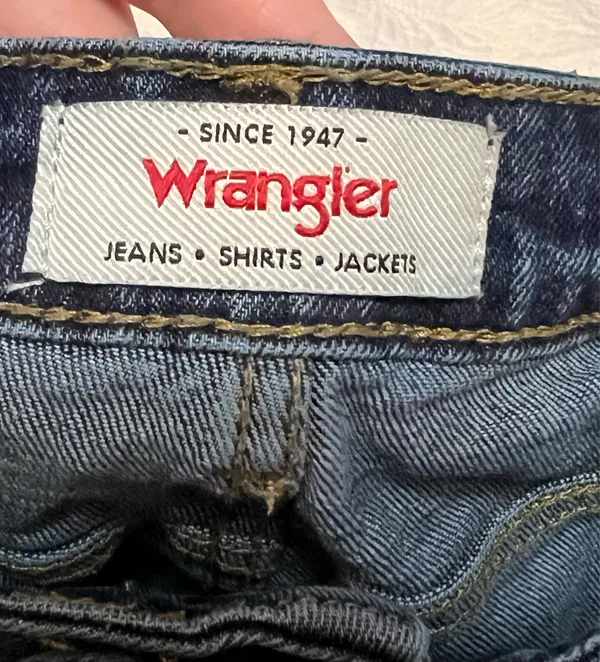 Wrangler Flare High-Rise Jeans Women’s - Image 4