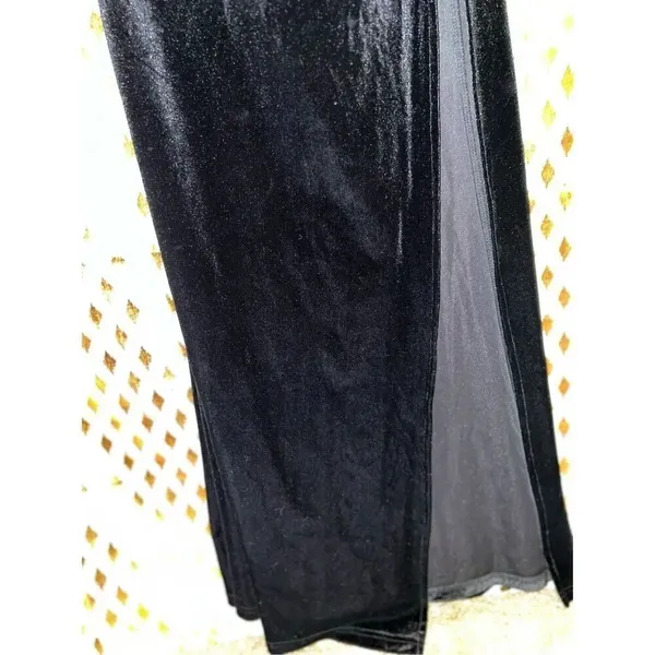 Goth Black velvet evening gown dress with thigh slit long sleeve size L - Image 8