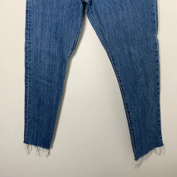 Levis Straight Leg Jeans Womens Size 25 Cw-4717 3629 - Image 3