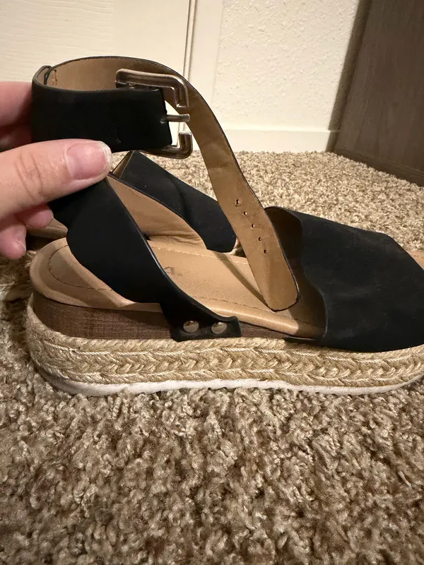 Soda Platform Sandals - Image 4