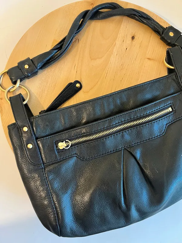 Audrey Brooke Black Genuine Soft Leather Medium Shoulder Bag - Image 2
