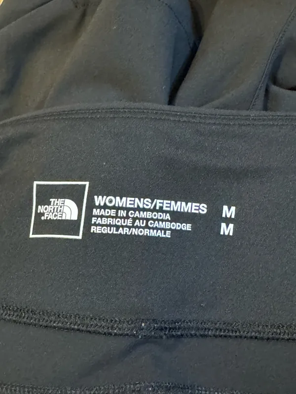 Black north face shorts - Image 3