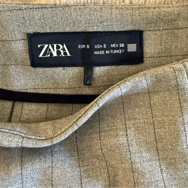 Zara Grey Pinstripe Skort - Image 4