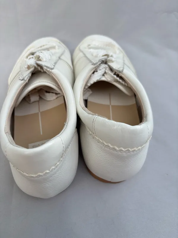 Dolce Vita Women’s White Leather Lace-Up Sneakers Size 9 – Retro Casual - Image 4