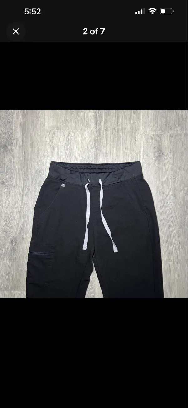 FIGS Zamora Scrub Pants Jogger Black - Image 2
