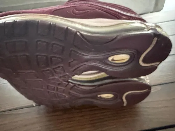 Nike Air Max 97 SE Burgundy Crush Women’s Size 8.5 Gently Used Sneakers - Image 6