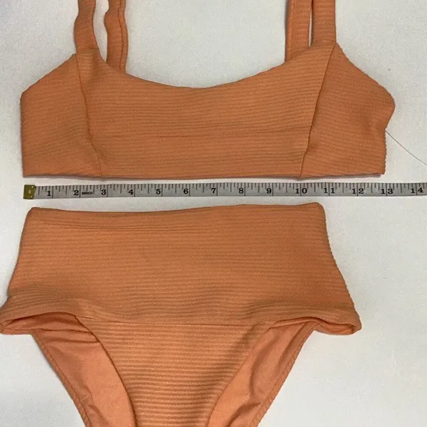 New. L*SPACE M-top/S-bottom. Tangy bikini. Retails $198. - Image 13