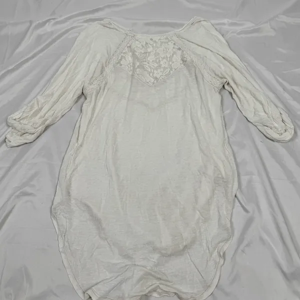 Free People White Embroidered Boho Top Women’s Small Lace Yoke 3/4 Sleeve Hi Low - Image 2