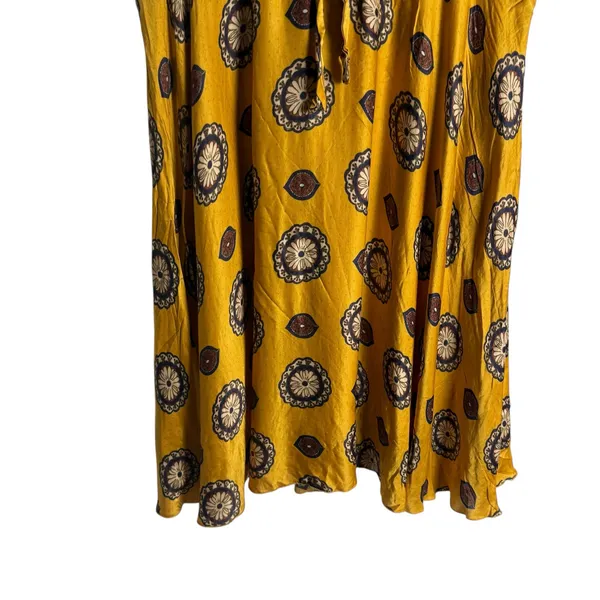 Nissa Marigold Medallion Print Silk Blend Short Sleeve A-Line Midi Dress Size 8 - Image 12