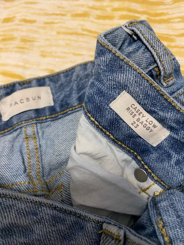 Low-Rise Baggy PacSun Jeans - Image 2
