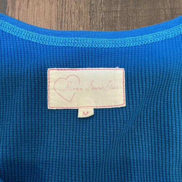 Divas Snow Gear Waffle Knit Henley Top Blue Snowflake Graphic Size M Thermal - Image 3