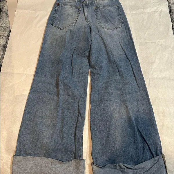 BDG Blue Relaxed Jeans with Distressed Details - Image 7