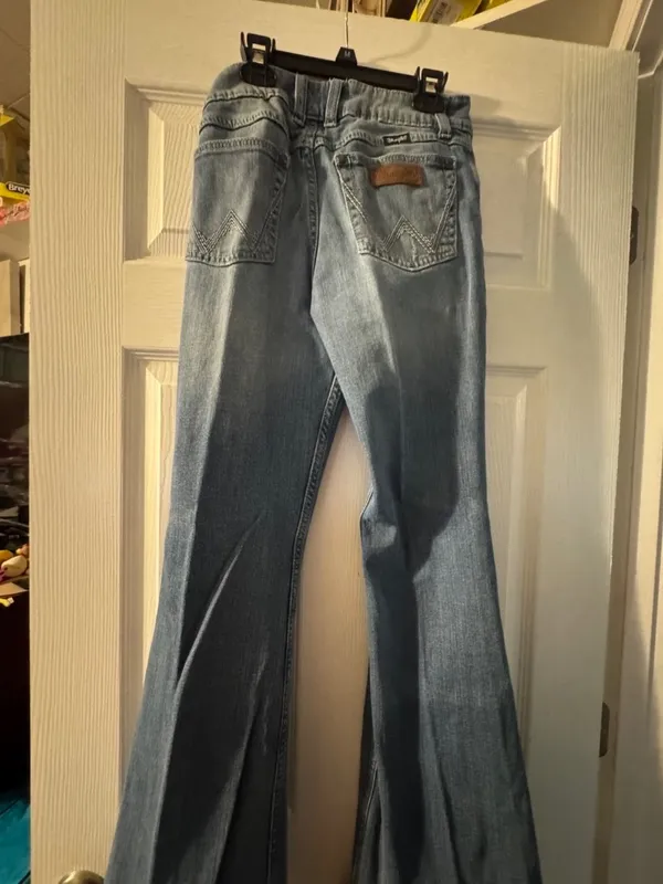 Wrangler Flare Leg Jeans Medium Wash Size 3x34 - Image 2