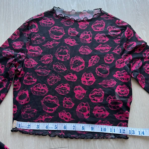 Shein Red Lips Mesh Crop Top Womens Small Long Sleeve Black - Image 7