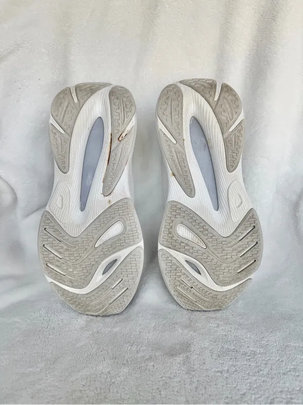 New Balance FuelCell Walker Elite White Grey Matter Women’s Size 9 B - Image 12
