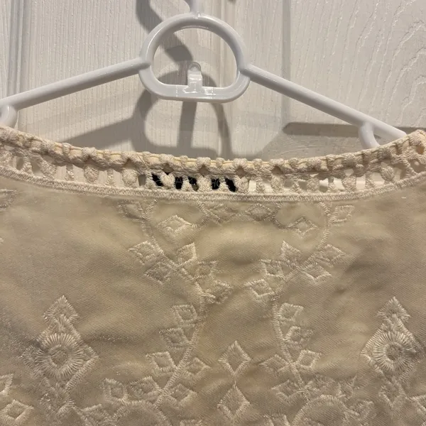 John Mark Cream Eyelet Embroidered Velvet Tunic Top Bell Sleeve Scalloped‎ Hem L - Image 7