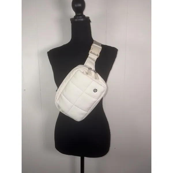 Lululemon Quilted Grid Belt Bag Hand Warmer 1.5L White Opal - Image 3
