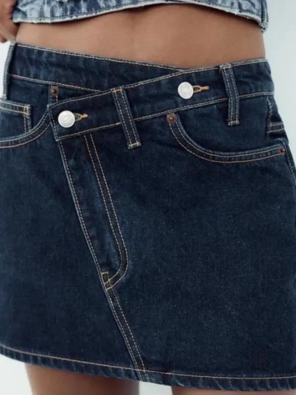Zara dark wash crossover waist denim mini skirt size small - Image 3