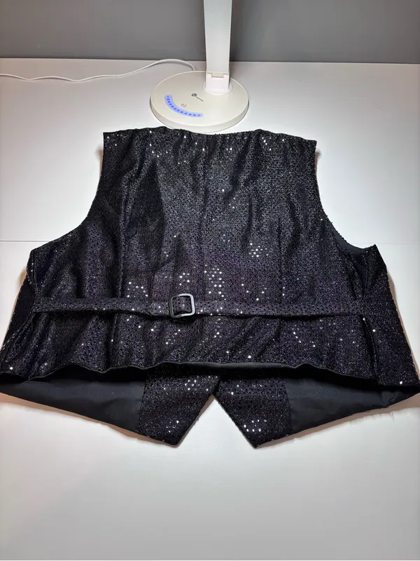 Black Sequin V - Image 2