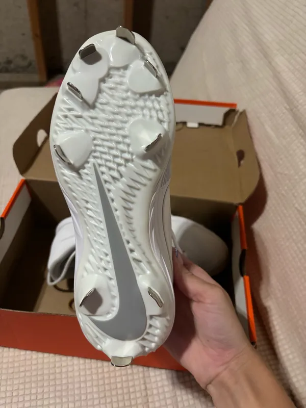 Nike softball/baseball metal cleats  - Image 4