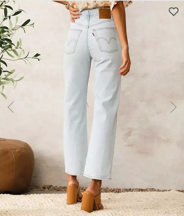 Levi’s Ribcage Straight Ankle Jeans - Image 2
