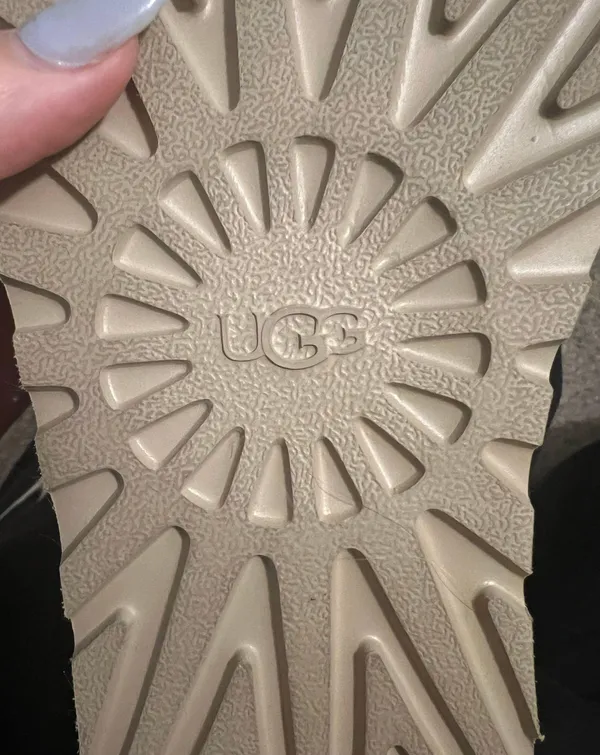 UGG Boots Mini - Image 7