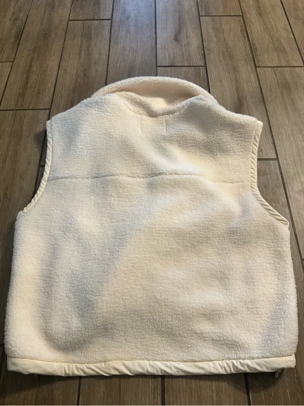 Natural Reflections Cream Sherpa Fleece Vest - Image 7