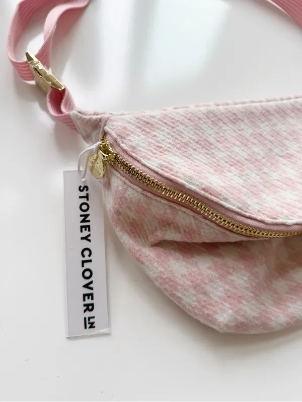 NWT Stoney Clover Lane Quilted Jumbo Fanny Pack Pink Houndstooth - Image 3