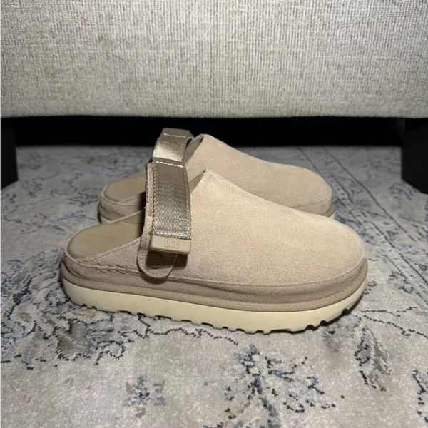 Ugg Goldenstar Clogs Driftwood - Image 3