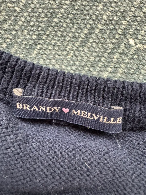 Brandy Melville sweater vest - Image 3