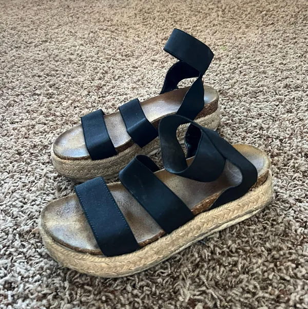 Steve Madden Sandals - Image 4