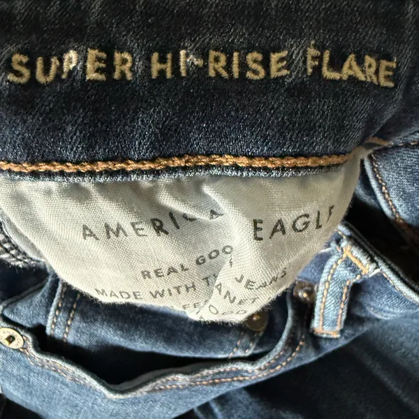 American Eagle Super Hi Rise Flare Split Hem Stretch Jeans Women's Size 8 - Image 4