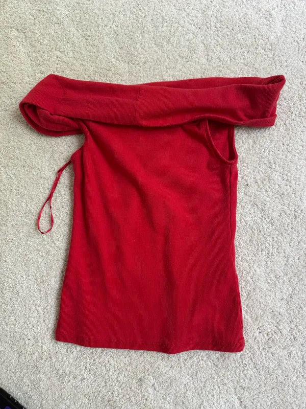 Hollister Off-The-Shoulder Top - Image 3