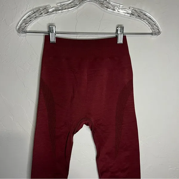 Alphalete Ozone Gingerbread Rust Orange Sculpting Compression Leggings‎ - Image 4