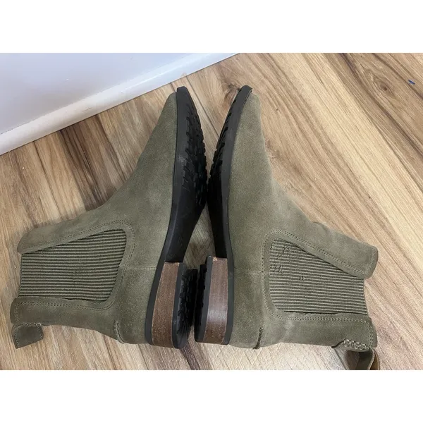 UGG Shoes Wm Size 7 Green Suede Chelsea Ankle Boots Block Heel 1095393 Gorpcore - Image 6