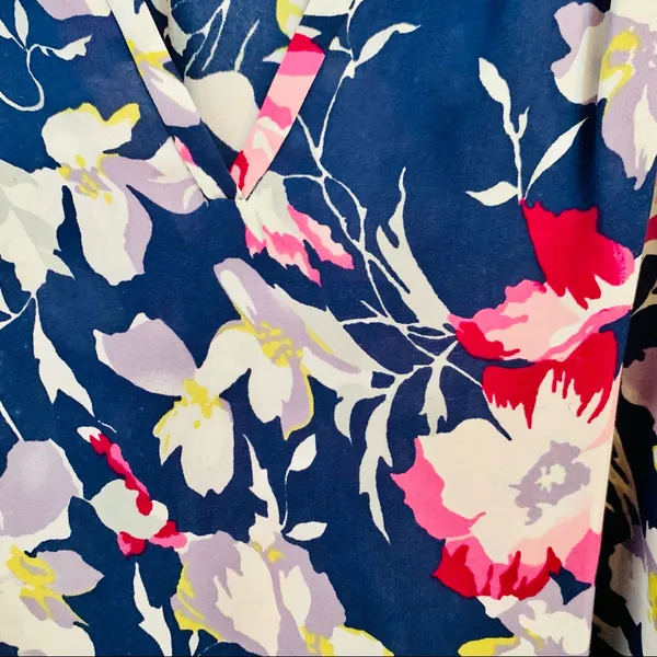 Joie Floral Blouse lightweight long sleeve Size M - Image 3