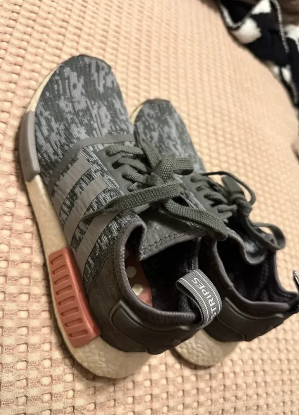 NMD R1 - Image 4