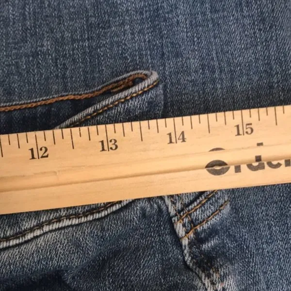Tommy Hilfiger light wash high waisted denim jeans size 6 - Image 8