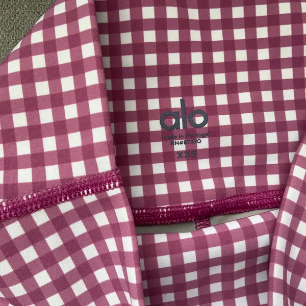 Alo Yoga 4” Vapor High Waist Gingham Short Raspberry Sorbet XXS - Image 4