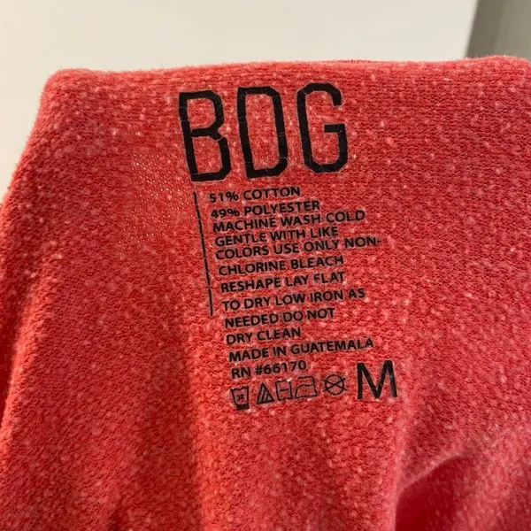 BDG Cropped Sweatshirt Medium Coral Red Raw Hem Oversized Pullover - Image 5