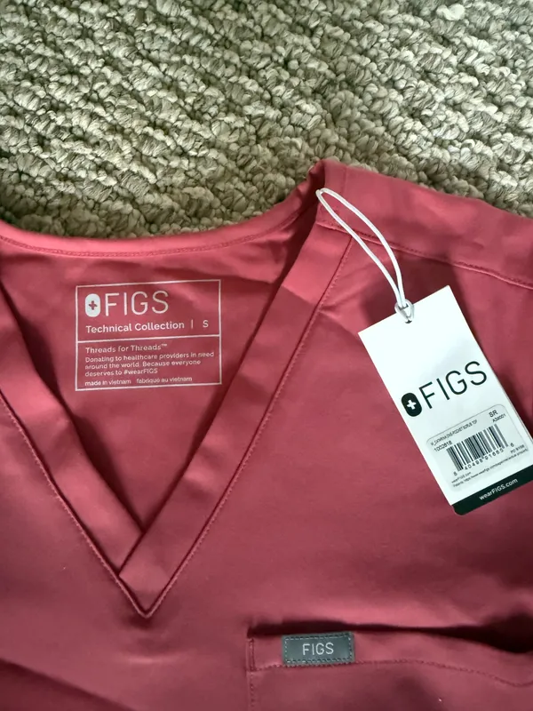 FIGS Scrubs Set - Image 2