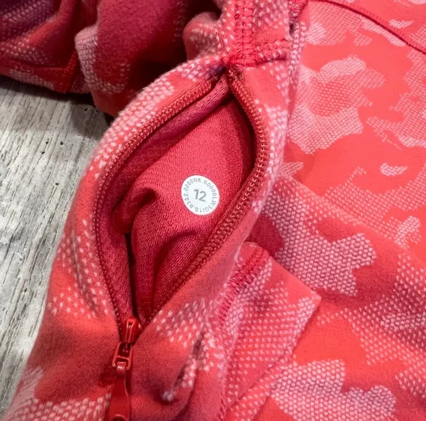 Lululemon Its Rulu Run Camo Cropped Half-Zip Size 12 (A 70) - Image 6