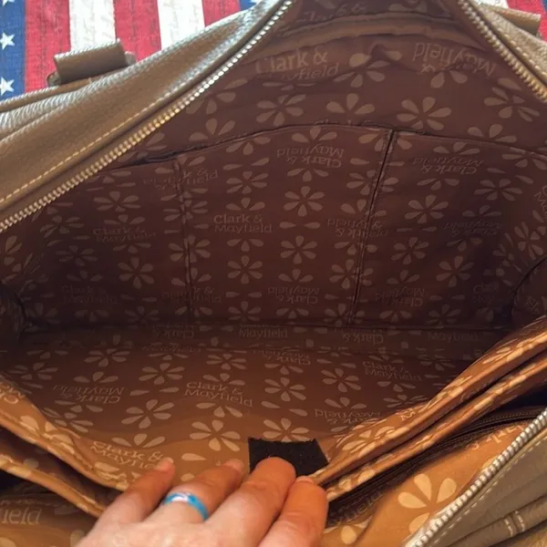 Taupe Laptop Bag with Sophisticated Design - Image 11