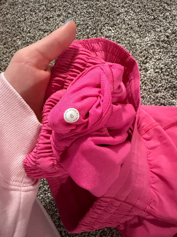 Hotty Lululemon Hot 2.5" Sonic Pink - Image 4