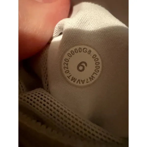 Lululemon‎ Speed Up Shorts Women's 6 City Breeze Alpine White Running Athletic - Image 5