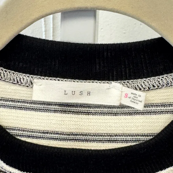 Lush Women's Ivory Black Striped Thermal Long Sleeve Top Small‎ T16919B Casual - Image 5