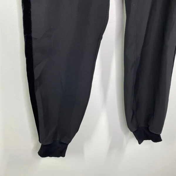 Lululemon On The Fly Black Velvet Trim Drawstring Jogger Pants Womens‎ Size 2 - Image 4