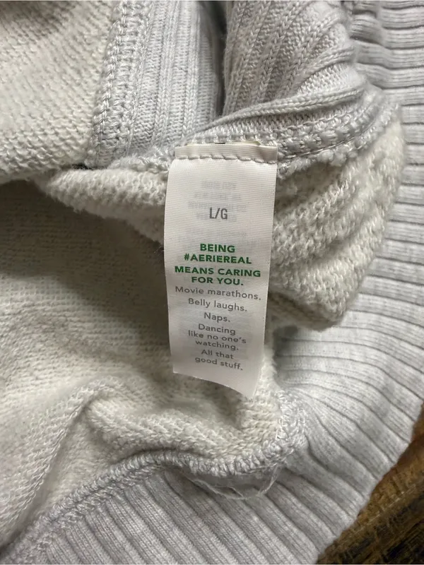aerie Light Gray Crewneck Sweatshirt with Green 'Santas BFF’ Graphic - Image 3