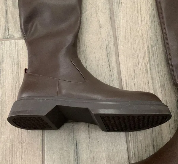Brown flat boots Size 9 - Image 2