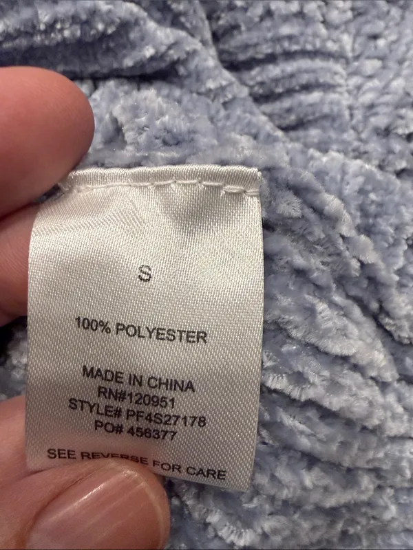 NWT pink Rose blue crop sweater size small. - Image 5